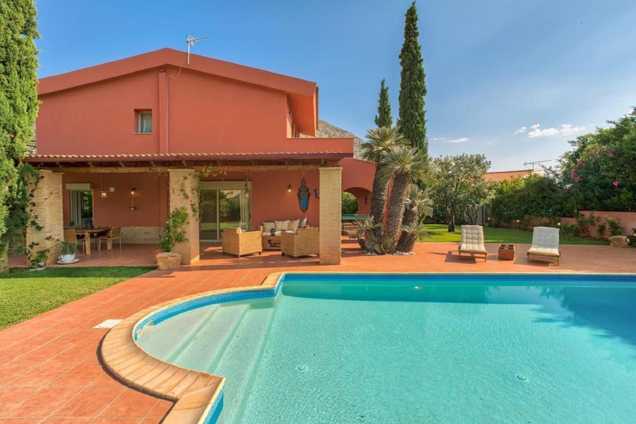 Villa Casa Del Sol With Private Pool Суніон Екстер'єр фото